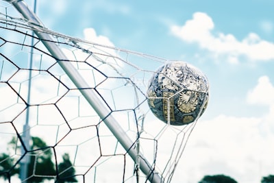هدافي دوري أبطال أوروبا 2025من يتصدر السباق نحو لقب الهداف؟
